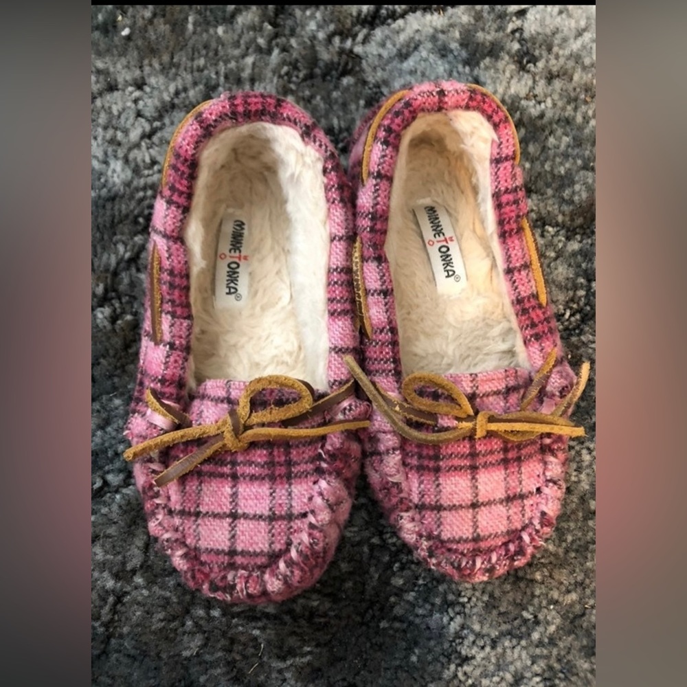 Girls size 12 Minnetonka slippers